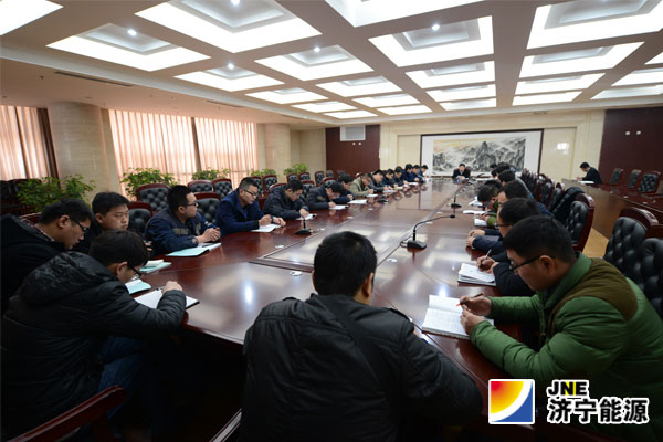 安居煤矿召开“攻坚克难&nbsp;度危求进”大学生座谈讨论会