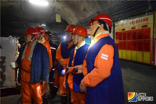 张学生带队到运河煤矿检查验收6304综放工作面安装工作