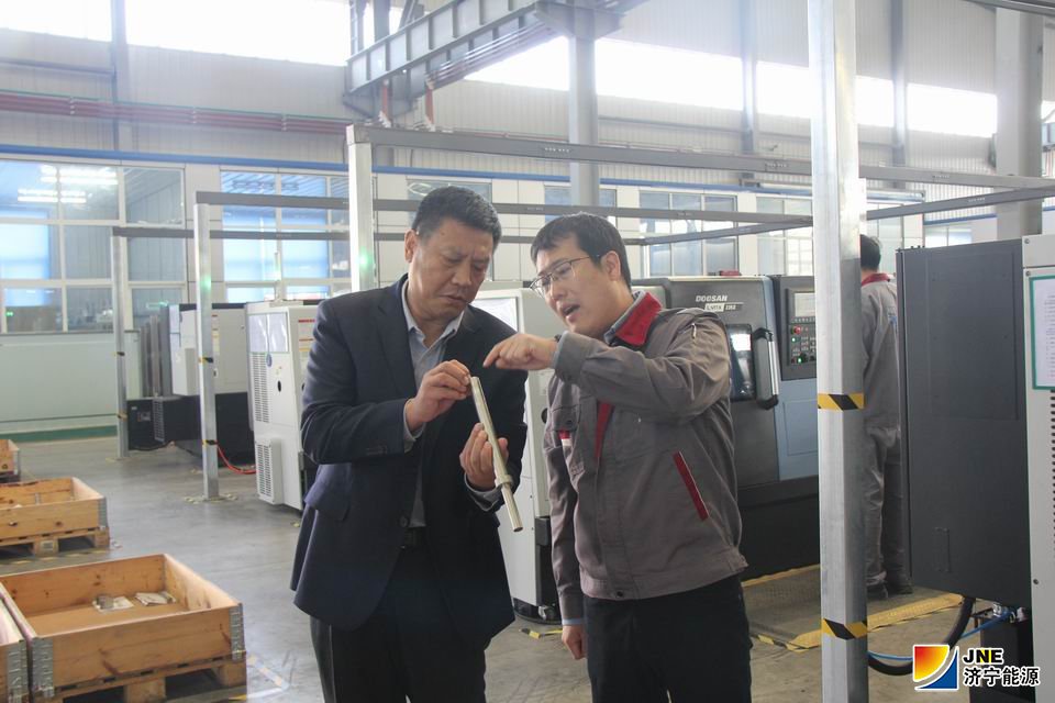 1574062634346448.jpg 2019年11月14日,落陵盛源,张广宇到落陵盛源公司调研指导工作(郝晓霞)02.JPG