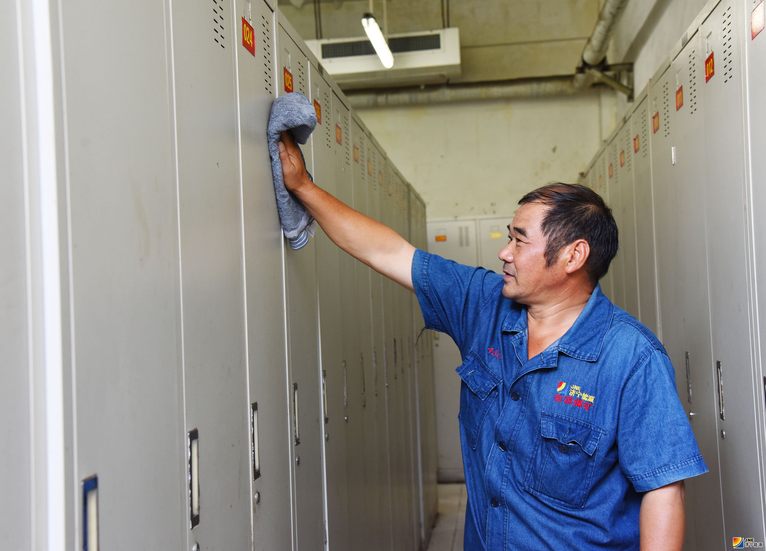 1599037509387097.jpg 金源煤矿“工匠人物”王绪千(2).JPG