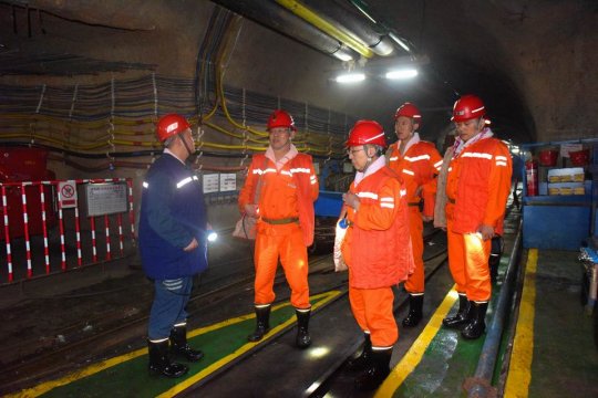 刘明到霄云煤矿检查指导工作