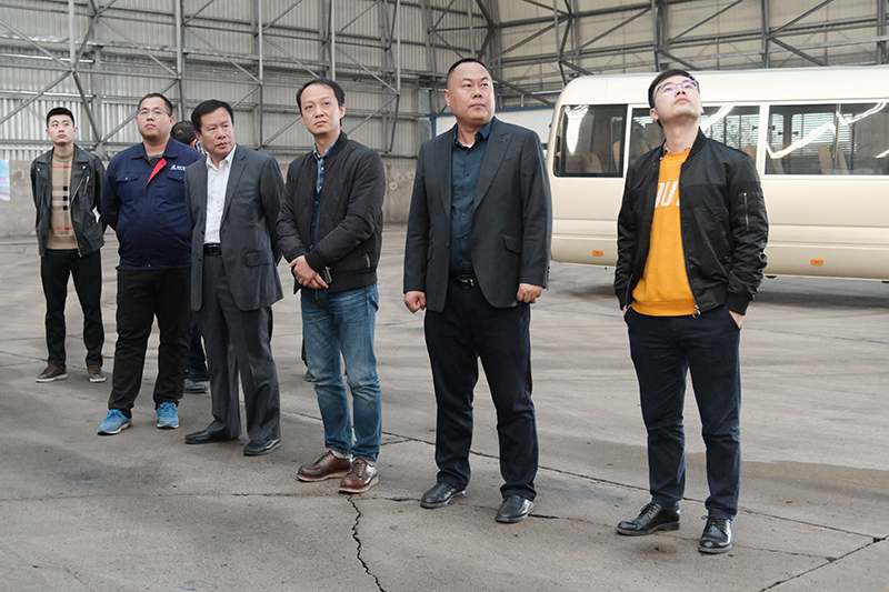梁山港：武港集团客人到梁山港参观调研 (3).jpg