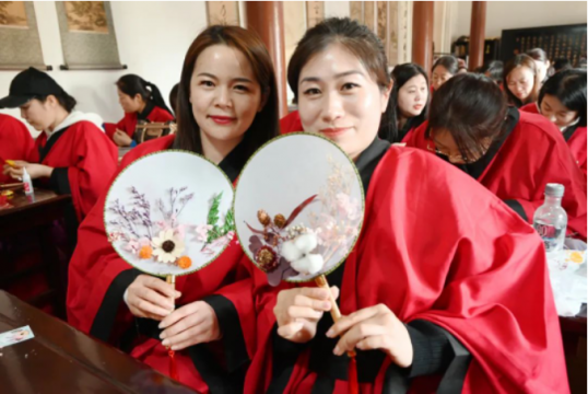 运河煤矿女工“踏春”变“游学”