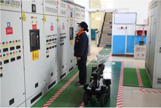顺利通过3个月的试用期，霄云煤矿5G“智能巡检机器人”正式“上岗”