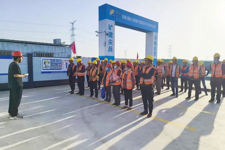 港建公司“五一”假期攻坚保节点，掀起施工热潮