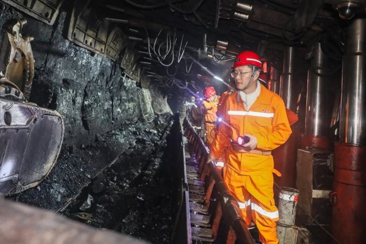 王崇景到运河煤矿督导检查安全生产工作