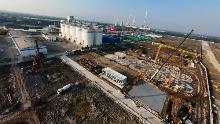 昼夜抢工破雨阻！济州粮食产业园仓储扩建项目顺利进行