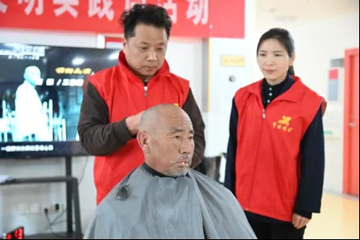 “融”耀先锋行！开云官网登录入口 www.kaiyun.com
开展系列志愿服务活动