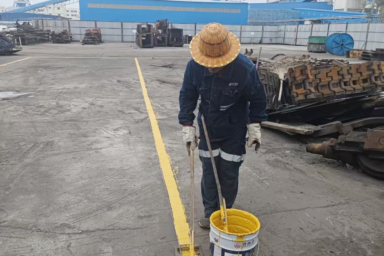 1784011637434750.jpg 废料场整治现场.jpg